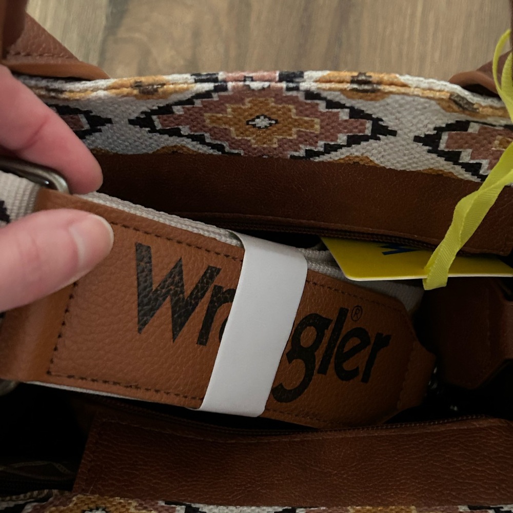 Wrangler x Montana West Tote - Picture 8 of 11
